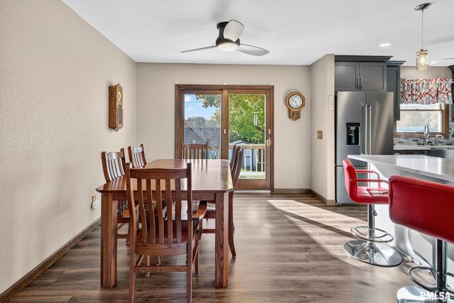 1123 N 27TH Avenue, Clinton, IA 52732