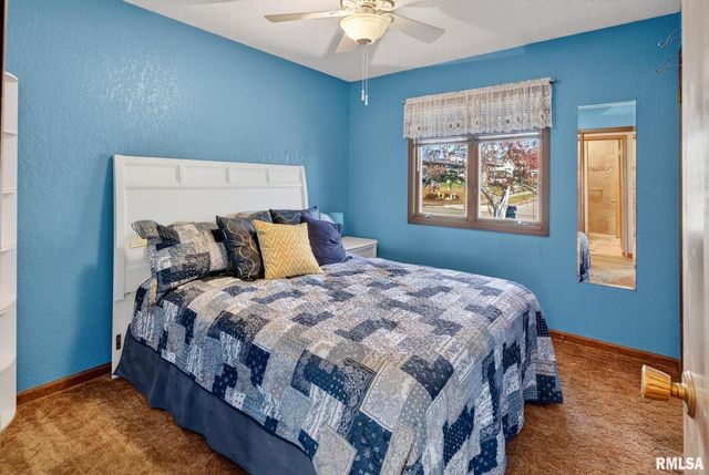 1123 N 27TH Avenue, Clinton, IA 52732