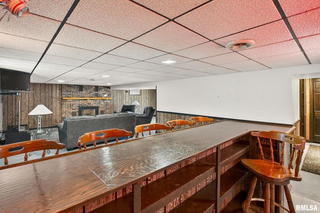 1123 N 27TH Avenue, Clinton, IA 52732