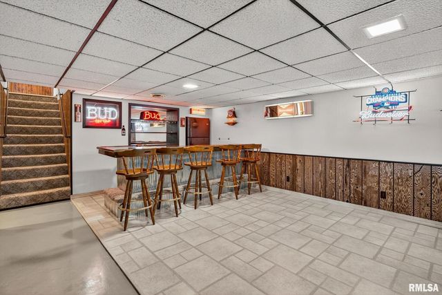 1123 N 27TH Avenue, Clinton, IA 52732