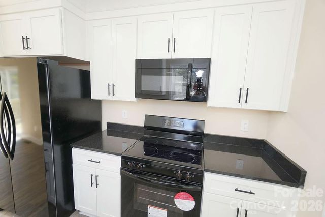 125 Oakhill Court 320, Mount Gilead, NC 27306