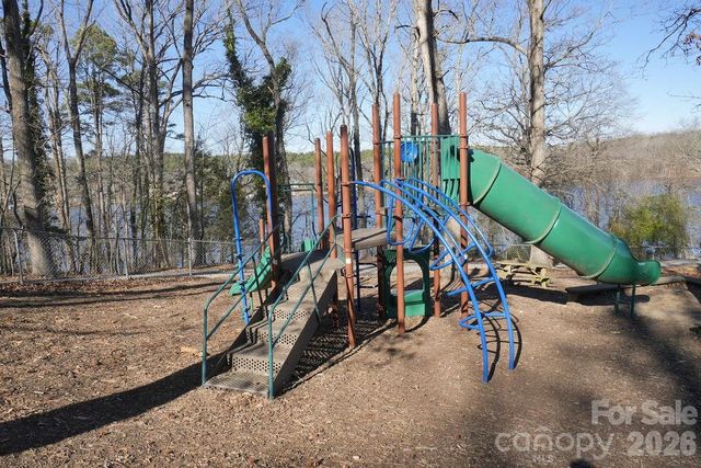 125 Oakhill Court 320, Mount Gilead, NC 27306