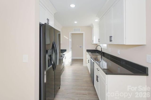 125 Oakhill Court 320, Mount Gilead, NC 27306