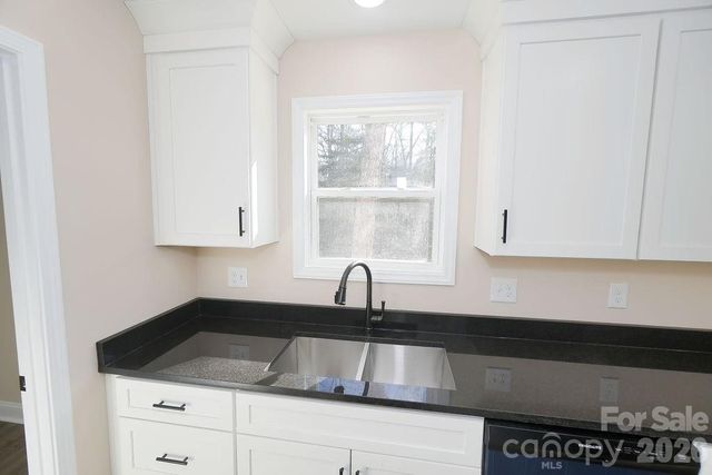 125 Oakhill Court 320, Mount Gilead, NC 27306