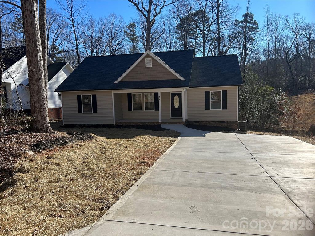 125 Oakhill Court 320, Mount Gilead, NC 27306