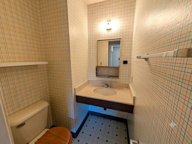 1834 Macduee Way, San Jose, CA 95121