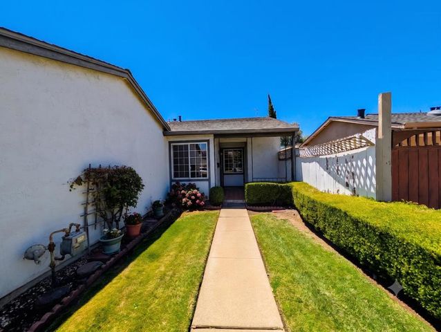 1834 Macduee Way, San Jose, CA 95121