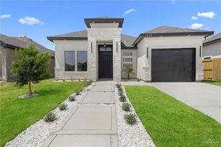 5805 N Playa Del Sol Street, Edinburg, TX 78542