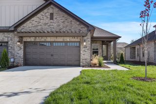 2015 Horseshoe Cir, Gallatin, TN 37066