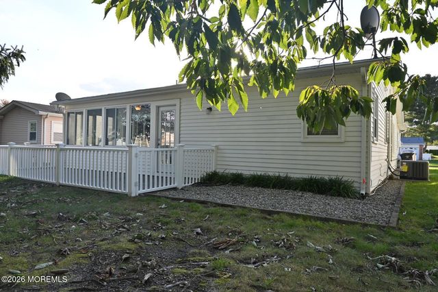 26 Arms Court, Brick, NJ 08723