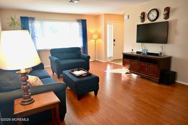 26 Arms Court, Brick, NJ 08723