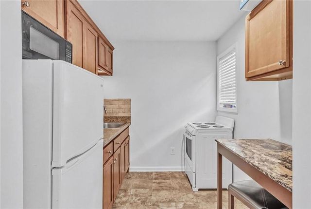 2126 Crown Park Drive, Winder, GA 30680