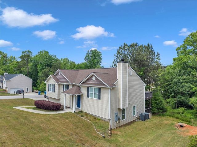 2126 Crown Park Drive, Winder, GA 30680