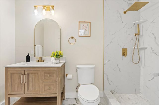 8335 GALEWOOD CIRCLE, Tampa, FL 33615