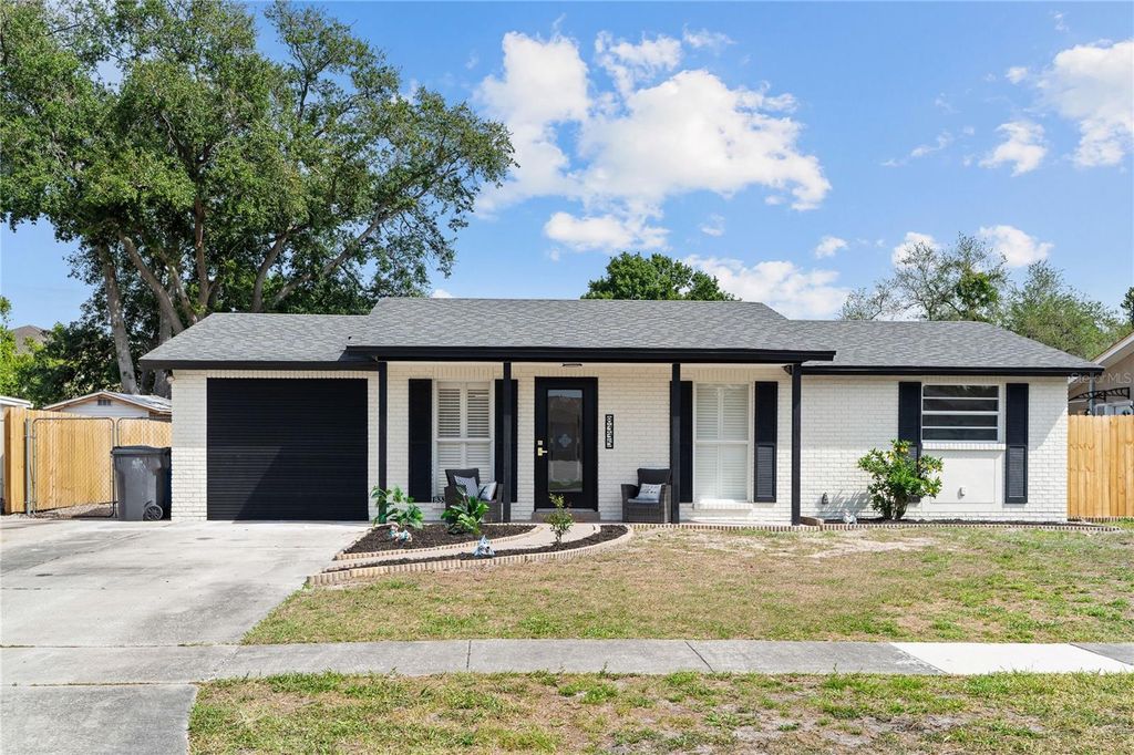 8335 GALEWOOD CIRCLE, Tampa, FL 33615