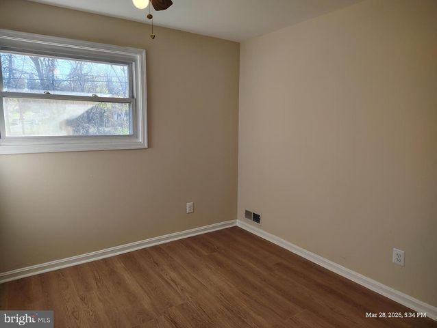 6312 INDIAN RUN PKWY, Alexandria, VA 22312