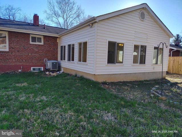 6312 INDIAN RUN PKWY, Alexandria, VA 22312