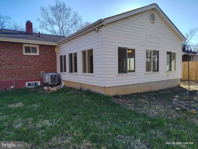 6312 INDIAN RUN PKWY, Alexandria, VA 22312