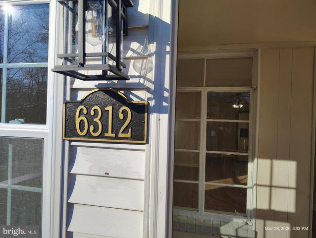 6312 INDIAN RUN PKWY, Alexandria, VA 22312