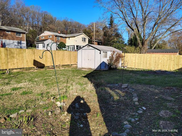 6312 INDIAN RUN PKWY, Alexandria, VA 22312