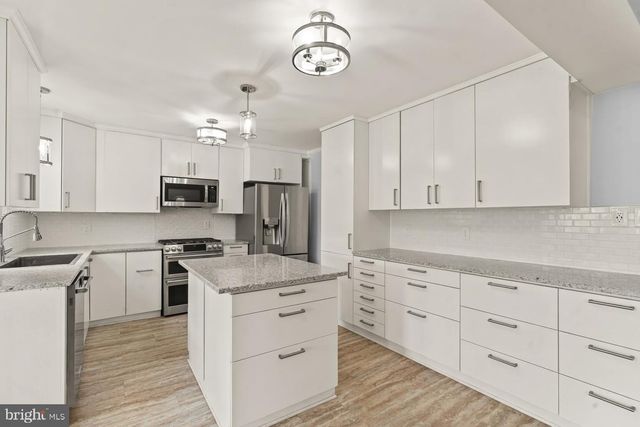 3265 BROCKTON DR, Jefferson, MD 21755