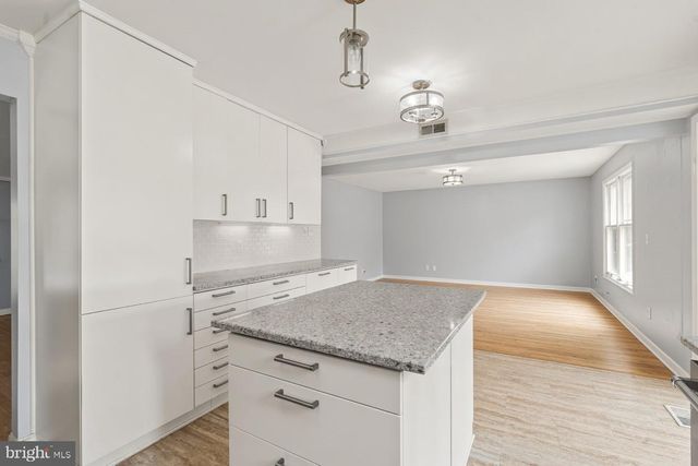 3265 BROCKTON DR, Jefferson, MD 21755