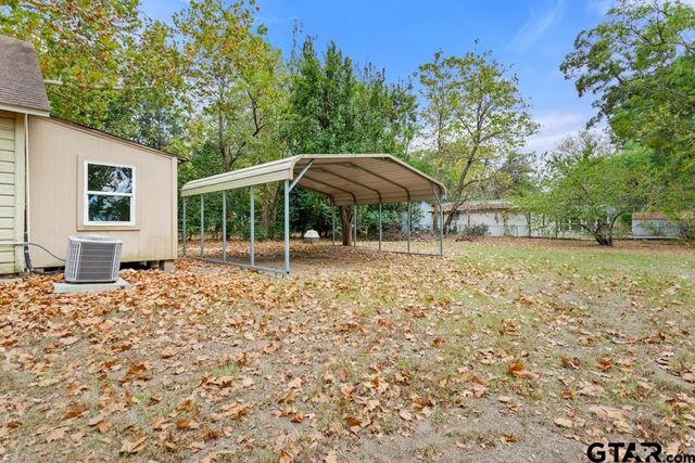 510 N Main St, Lindale, TX 75771