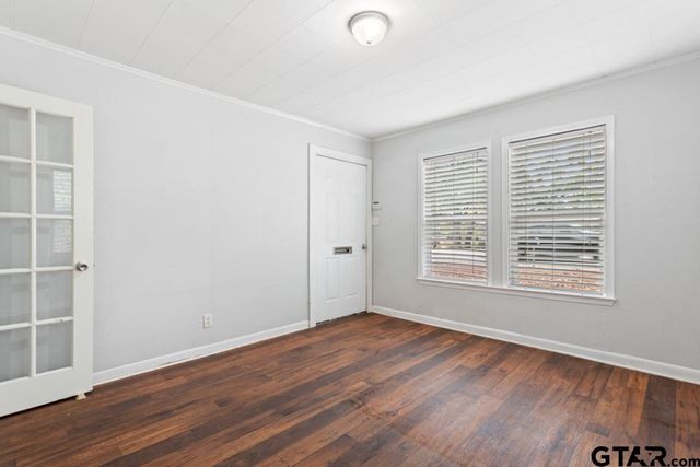 510 N Main St, Lindale, TX 75771