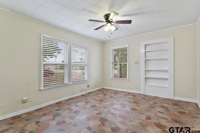 510 N Main St, Lindale, TX 75771