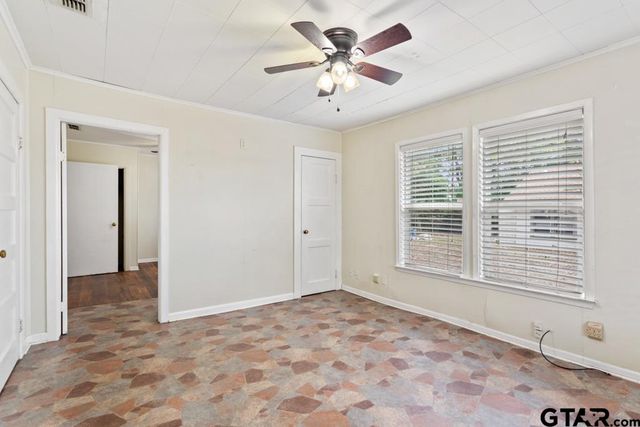 510 N Main St, Lindale, TX 75771