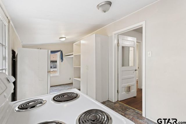 510 N Main St, Lindale, TX 75771