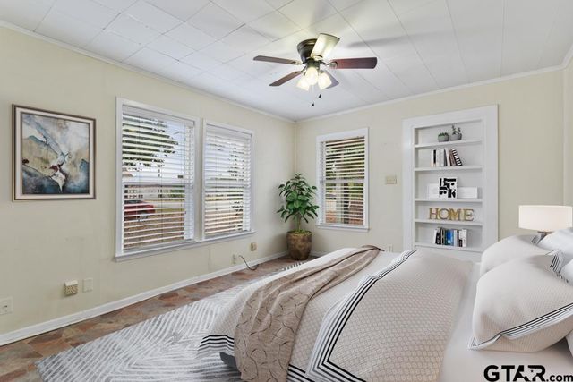 510 N Main St, Lindale, TX 75771