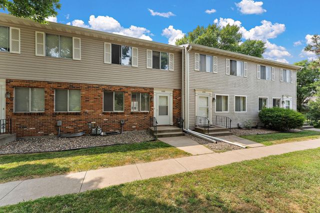 6357 15th Street N, Oakdale, MN 55128