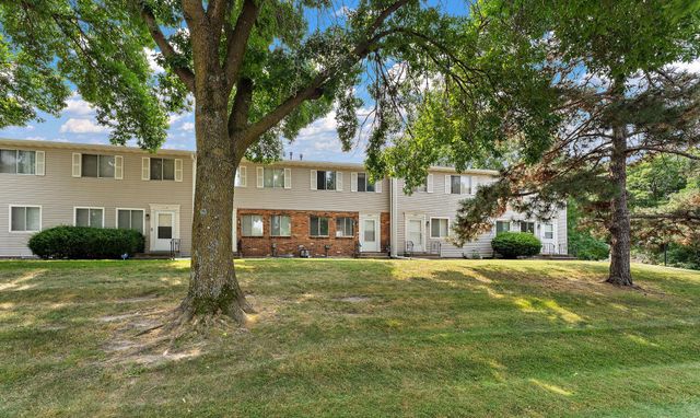 6357 15th Street N, Oakdale, MN 55128