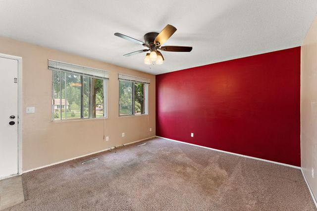 6357 15th Street N, Oakdale, MN 55128