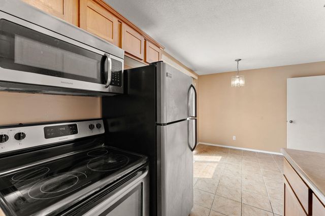6357 15th Street N, Oakdale, MN 55128