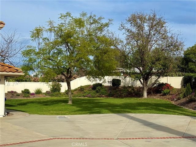 1902 Quiet Ranch Road, Fallbrook, CA 92028