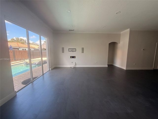 8835 NW 168th St 0, Miami Lakes, FL 33018