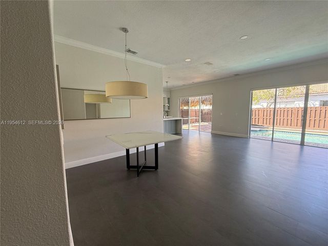 8835 NW 168th St 0, Miami Lakes, FL 33018