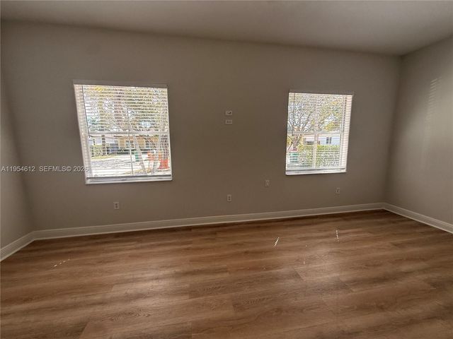 8835 NW 168th St 0, Miami Lakes, FL 33018