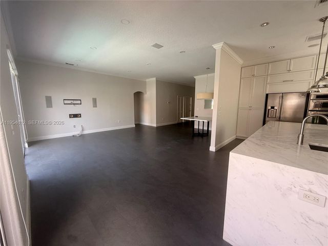 8835 NW 168th St 0, Miami Lakes, FL 33018