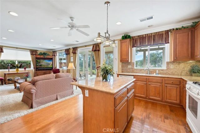 8061 Mickelson Way, Hemet, CA 92545