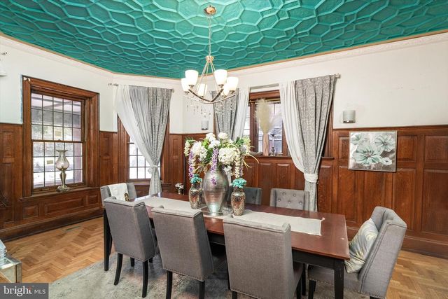 800 W STATE ST, Trenton, NJ 08611