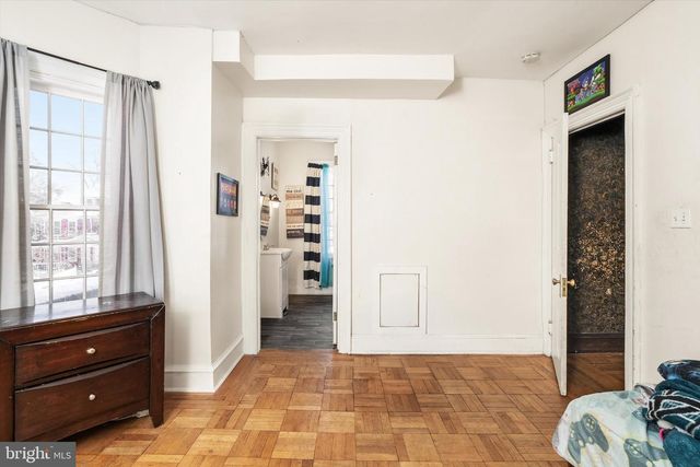 800 W STATE ST, Trenton, NJ 08611