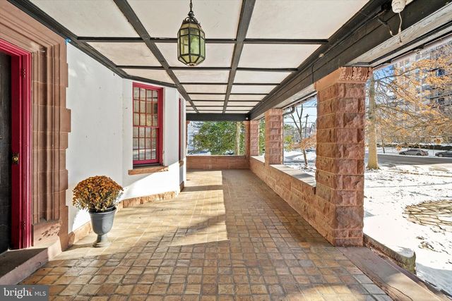 800 W STATE ST, Trenton, NJ 08611