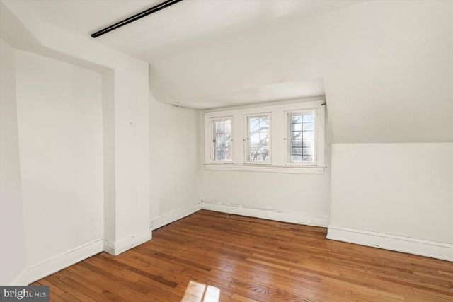 800 W STATE ST, Trenton, NJ 08611