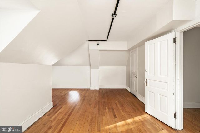 800 W STATE ST, Trenton, NJ 08611