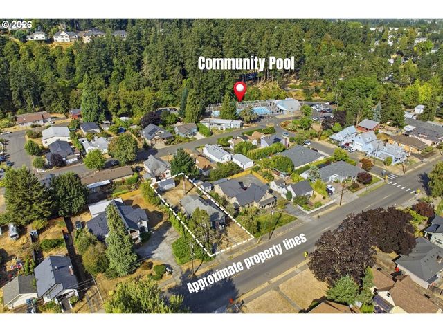 620 S WATER St, Silverton, OR 97381