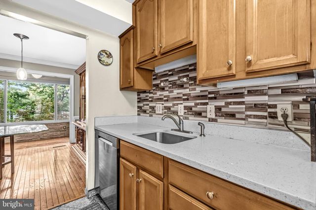12635 OAKWOOD DR, Woodbridge, VA 22192