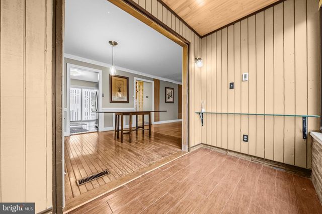 12635 OAKWOOD DR, Woodbridge, VA 22192